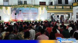 Caption: antusias santri dan simpatisan Ponpes Hidayatulloh Al-Muhajirin, saat deklarasi dukungan terhadap Lukman-Fauzan, (dok. regamedianews). 