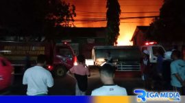Caption: peristiwa kebakaran yang terjadi di Jl.Kusuma Bangsa, Sampang, (dok. regamedianews). 