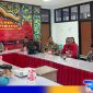 Caption: jajaran Lapas Narkotika Pamelasan mengikuti sosialisasi evaluasi wawancara zona integritas secara daring, (dok. regamedianews). 