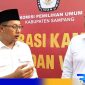 Caption: Aliyanto ketua KPU Sampang (kiri), usai deklarasi kampanye damai Pilkada 2024, (dok. regamedianews). 