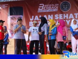 Pasangan ManFaat Gelar Jalan Sehat Bersama Warga Kamal