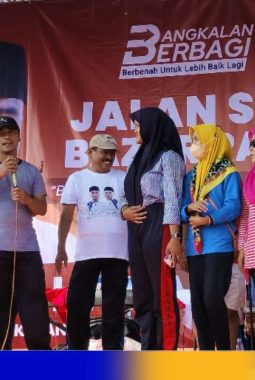 Pasangan ManFaat Gelar Jalan Sehat Bersama Warga Kamal