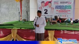 Caption: Ra Mahfud sampaikan sambutannya saat konsolidasi paslon Jimad Sakteh di Torjun, (dok. regamedianews). 