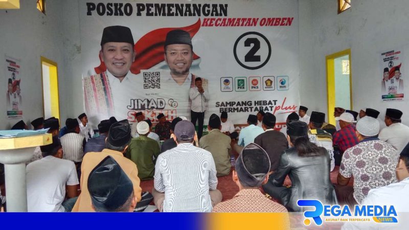 Caption: H. Slamet Junaidi menyampaikan sambutannya saat konsolidasi dengan tim pemenangan koorcam Omben, (dok. regamedianews). 