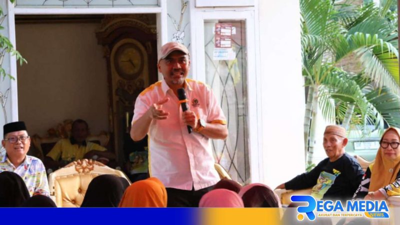 Caption: Hamzah Sidik Djibran saat memberikan orasi politik di Desa Bubode, Kecamatan Tomilito, Kabupaten Gorut, (dok. regamedianews). 