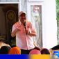Caption: Hamzah Sidik Djibran saat memberikan orasi politik di Desa Bubode, Kecamatan Tomilito, Kabupaten Gorut, (dok. regamedianews). 