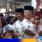 Caption: pasangan cabup-cawabup Sampang (Aba Idi dan Ra Mahfud) saat blusukan ke pasar tradisional Srimangunan, (dok. regamedianews). 
