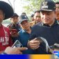 Caption: Pj Bupati Sampang (Rudi Arifiyanto) dalam acara Panen Raya sektor perikanan di Desa Asem Nonggal, Kecamatan Jrengik, Kabupaten Sampang. 