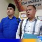 Caption: Ketua Divisi Hukum Jimad Sakteh (H. Achmad Bahri) didampingi anggotanya (Didiyanto) saat diwawancara awak media, (dok. regamedianews). 
