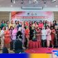 Caption: Polwan angkatan VIII tahun 1984/1985 saat berpose bersama pada acara Gala Dinner di Kuala Lumpur, (dok. regamedianews). 