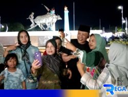 Aba Idi Sapa Pengunjung Alun-Alun Trunojoyo Sampang