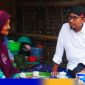 Caption: Achmad Fauzi semasa menjabat Bupati Sumenep saat silaturahmi kepada warganya. 