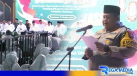 Caption: Kapolres Pamekasan AKBP Jazuli Dani Iriawan sampaikan sambutan saat gelar sholawat dan doa bersama, (dok. regamedianews). 