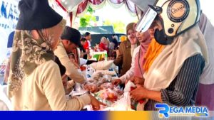 Masyarakat Sampang Antusias Kunjungi Pasar Murah