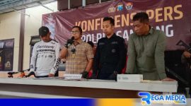 Caption: Kasat Reskrim Polres Sampang beberkan kronologis pencurian pickup di Desa Sogian, (dok. regamedianews). 