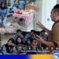 Caption: R Indra Septriyanto memaparkan tentang tatacara berwirausaha dengan branding produk kreatif kepada mahasiswa Unira, (dok. regamedianews). 