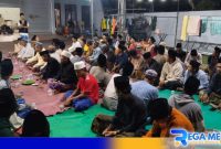 Caption: tokoh masyarakat Sampang (H. Ansori) menyampaikan sambutannya saat tasyakuran kemenangan Jimad Sakteh, (dok. regamedianews). 