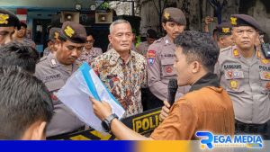 Mahasiswa UIM Sampaikan Tuntutan Ke Dishub Pamekasan