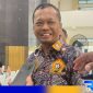 Caption: Rektor Universitas Trunojoyo Madura (Dr. Safi'), saat diwawancara awak media, (dok. regamedianews). 