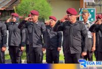 Caption: seluruh petugas Lapas Narkotika Pamekasan saat melaksanakan apel siaga pengamanan perayaan natal dan tahun baru 2025.