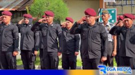 Caption: seluruh petugas Lapas Narkotika Pamekasan saat melaksanakan apel siaga pengamanan perayaan natal dan tahun baru 2025.