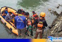 Caption: persiapan tim SAR melakukan pencarian korban hilang tenggelam saat mancing di perairan Desa Ambat, (dok. regamedianews). 