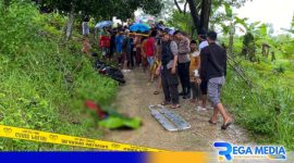 Caption: tampak kondisi korban tergeletak di jalan dan sekitar lokasi dipasangi garis polisi, (dok. regamedianews). 