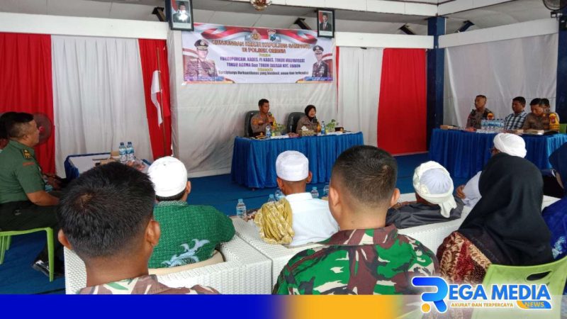 Caption: berlangsungnya kunjungan kerja Kapolres Sampang AKBP Hartono, di Pendopo Jokotole Kecamatan Omben, (dok. regamedianews). 