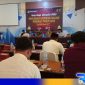 Caption: berlangsungnya focus group discussion KPU Sampang di Ballroom Hotel Bahagia, (dok. regamedianews). 