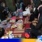 Caption: Azizah ketua ILP Sampang sampaikan sambutan acara tasyakuran anniversary ke-4, (dok. regamedianews). 