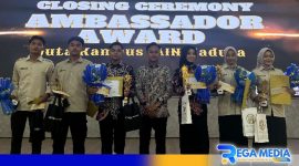 Caption: Ketua Duta Kampus IAIN Madura pose bersama peserta Seminar Ambassador Award 2025, (dok. regamedianews). 