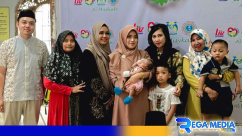 Caption: istri anggota DPRD Jatim (Agus Wahyudi) didampingi sahabat dan kerabat serta ketua ILP Sampang saat kunjungi panti asuhan Al-Misykah, (dok. regamedianews). 