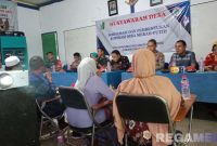 Caption: berlangsungnya musdes dalam rangka sosialisasi dan pembentukan Koperasi Merah Putih di Balai Desa Banyumas, (dok. regamedianews). 