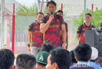 Caption: Plh Kepala KPLP Lapas Narkotika Pamekasan (Ainur Rasyid) berikan pemahaman kepada narapidana. 