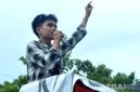 Caption: David Ahmad aktivis Gorontalo Utara saat berorasi ketika aksi demonstrasi, (dok. regamedianews). 
