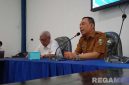 Caption: Kepala Diskominfo Sampang Amrin Hidayat menjelaskan hasil analisis teknis video hoax Bupati Sampang, (dok. regamedianews). 