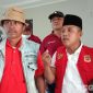 Caption: Ketua Ormas Madas Sampang (Umar Faruk) saat diwawancara awak media usai audiensi dengan pihak RSUD dr.Mohamad Zyn Sampang. 