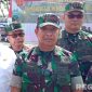 Caption: Danrem 084 Bhaskara Jaya (Brigjen TNI Danny Alkadrie) didampingi Forkopimda Sampang saat diwawancara awak media di halaman Pendopo Trunojoyo, (dok. regamedianews). 