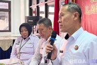 Caption: Kepala Kanwil Ditjenpas Jawa Timur (Kadiyono) saat memberikan pengarahan kepada tiga UPT Pemasyarakatan di Pamekasan. 