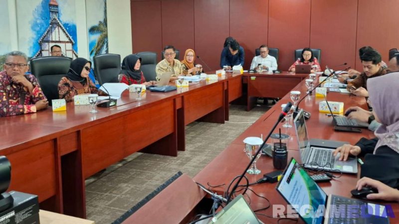 Caption: rakor dan konsultasi hasil sementara Feasibility Study (FS) Konsultan Korea, di ruang rapat Flores Lt.12 Menara Bappenas, Jakarta Selatan. 