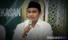 Diwarnai Isak Tangis, Warga Banjiri Pemakaman Ketua PCNU Pamekasan di Jember