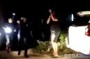 Caption: potongan video amatir, saat polisi menggerebek pelaku narkoba di Desa Penaguan Kecamatan Proppo Kabupaten Pamekasan. 