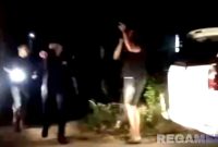 Caption: potongan video amatir, saat polisi menggerebek pelaku narkoba di Desa Penaguan Kecamatan Proppo Kabupaten Pamekasan. 