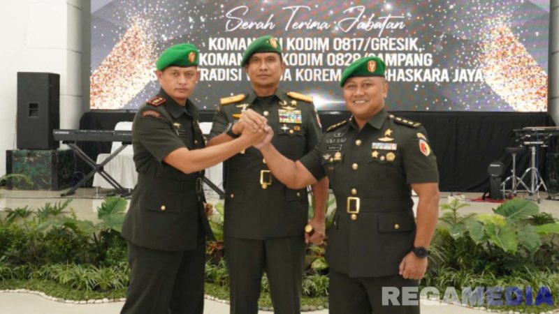 Caption: Brigjen TNI Danny Alkadrie (tengah), pose bersama dengan Letkol Czi Dika Catur Yanuar Anwar (kiri) dan Letkol Czi Suprobo Harjo Subroto (kanan). Sumber foto: Kodim 0828 Sampang. 
