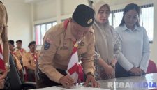 Caption: Kalapas Narkotika Kelas IIA Pamekasan tanda tangani surat kerjasama dengan Kwarcab Gerakan Pramuka dan Sanggar Senam Talang Siring. 