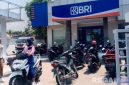 Caption: Kantor Cabang Bank Rakyat Indonesia (BRI) Kabupaten Bangkalan, Madura, Jawa Timur. 