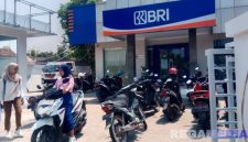 Caption: Kantor Cabang Bank Rakyat Indonesia (BRI) Kabupaten Bangkalan, Madura, Jawa Timur. 