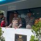 Caption: petugas keamanan kampus UTM terima sambang patroli Polres Bangkalan, (dok. regamedianews). 