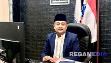 Caption: H. Mohammad Fauzan, Chief Eksekutif Officer Rega Media, Madura Travel, Lintas Madura sekaligus ketua Serikat Media Siber Indonesia (SMSI) kabupaten Sampang (dok.regamedianews)