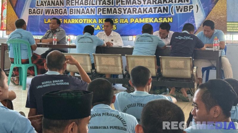 Caption: proses skrining rehabilitasi terhadap ratusan narapidana Lapas Narkotika Pamekasan. 